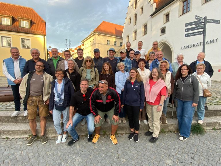 𝗛𝗲𝗿𝗯𝘀𝘁𝗮𝘂𝘀𝗳𝗹𝘂𝗴 𝗱𝗲𝘀 𝗞𝗲𝗹𝗹𝗲𝗿𝗯𝗲𝗿𝗴𝘃𝗲𝗿𝗲𝗶𝗻𝘀 𝗻𝗮𝗰𝗵 𝗔𝗺𝗯𝗲𝗿𝗴